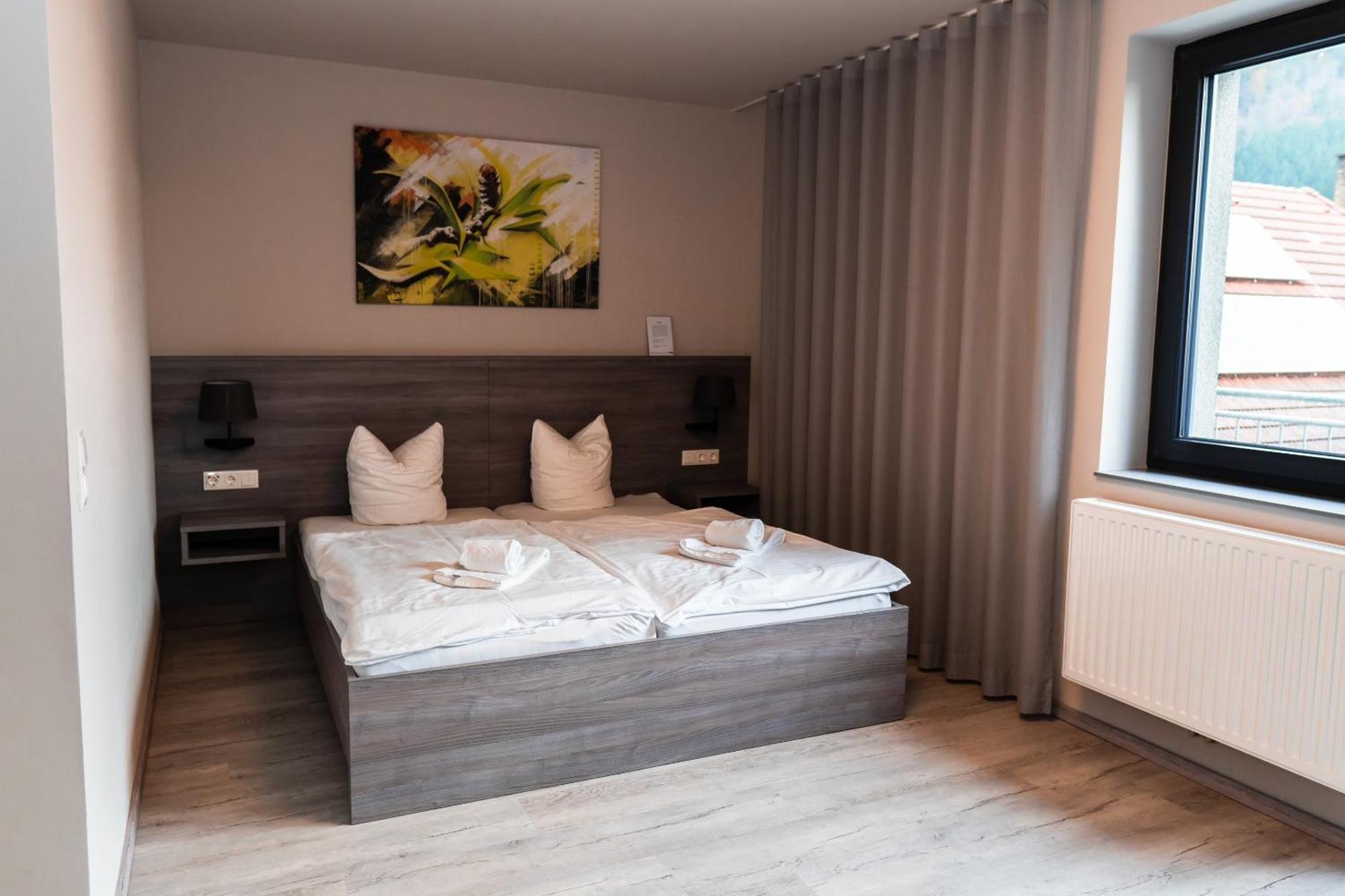 Hotel Zur Schonenburg Schonberg am Kamp Ngoại thất bức ảnh